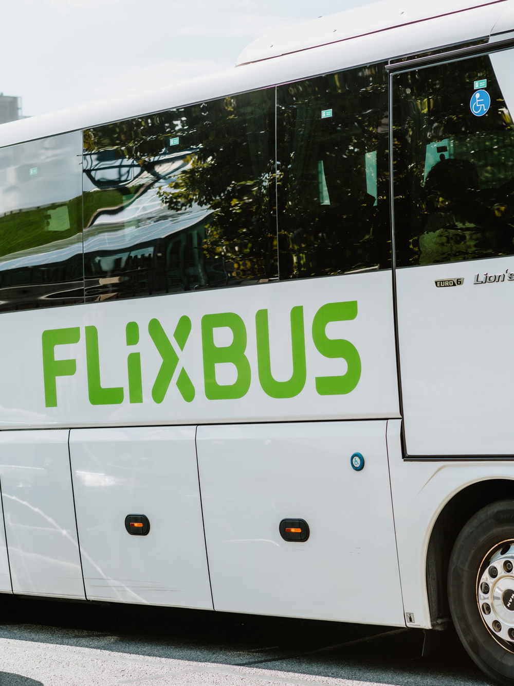 FlixBus to Paris from London Brussels Amsterdam