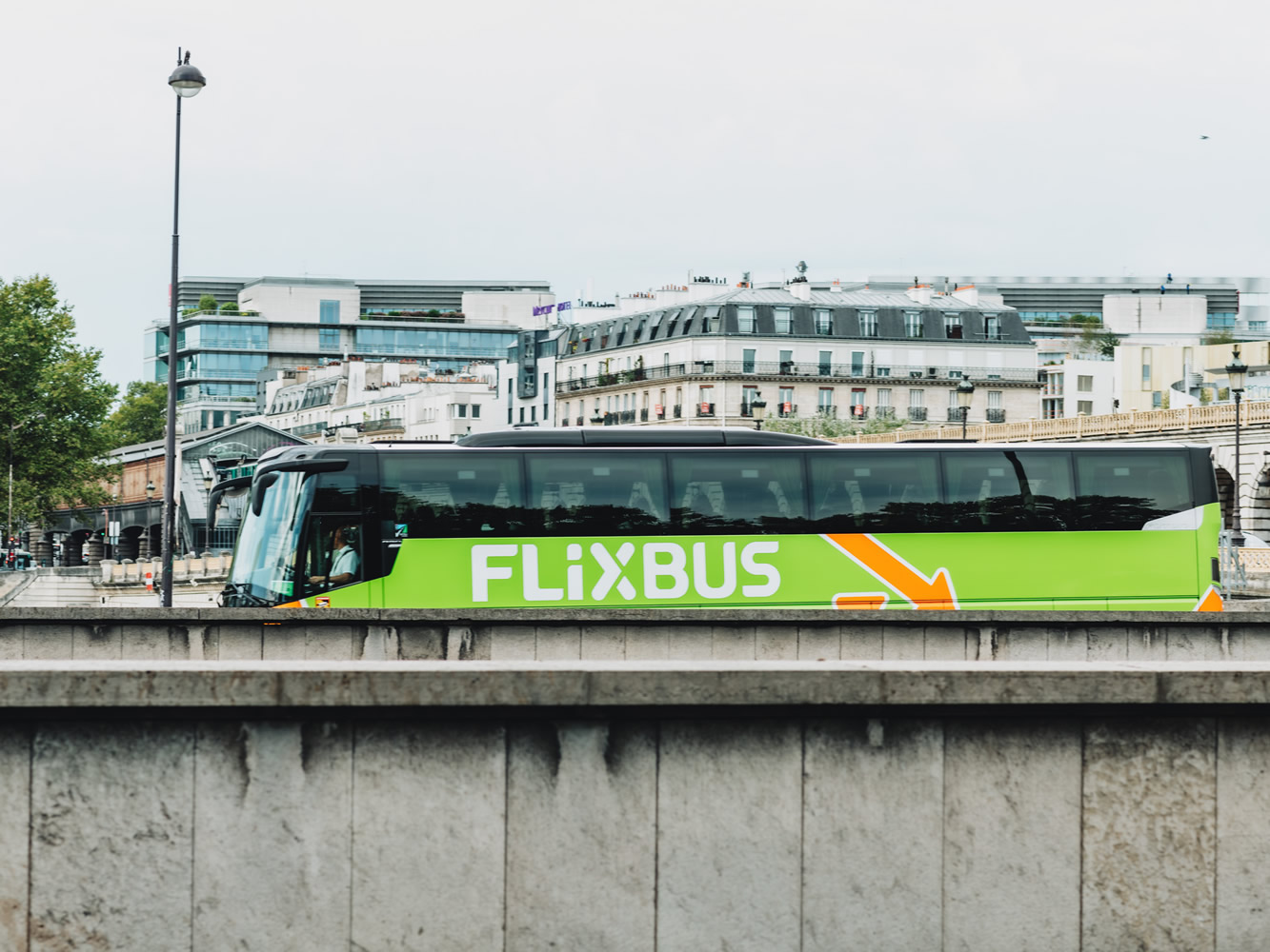 Buy your tickets for the FlixBus to Paris online in advance