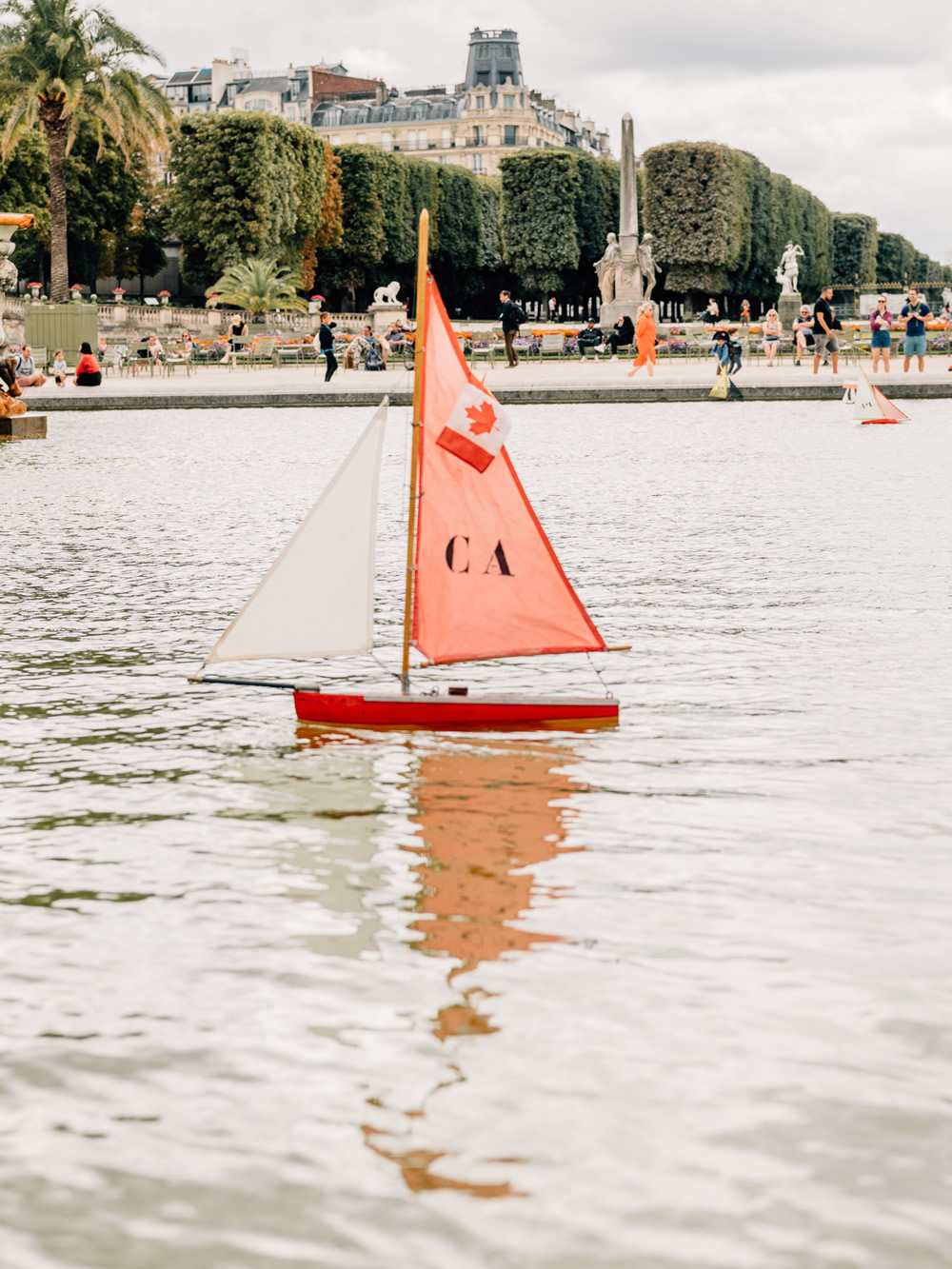 Jardin du Luxembourg Paris sailing boat for children