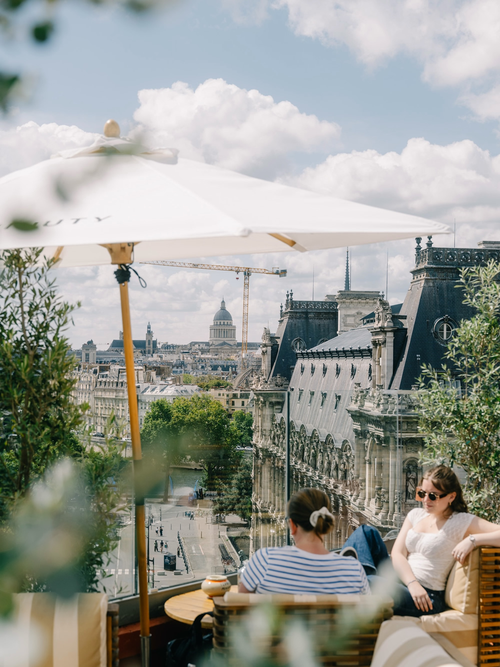 Best rooftop bars in Paris